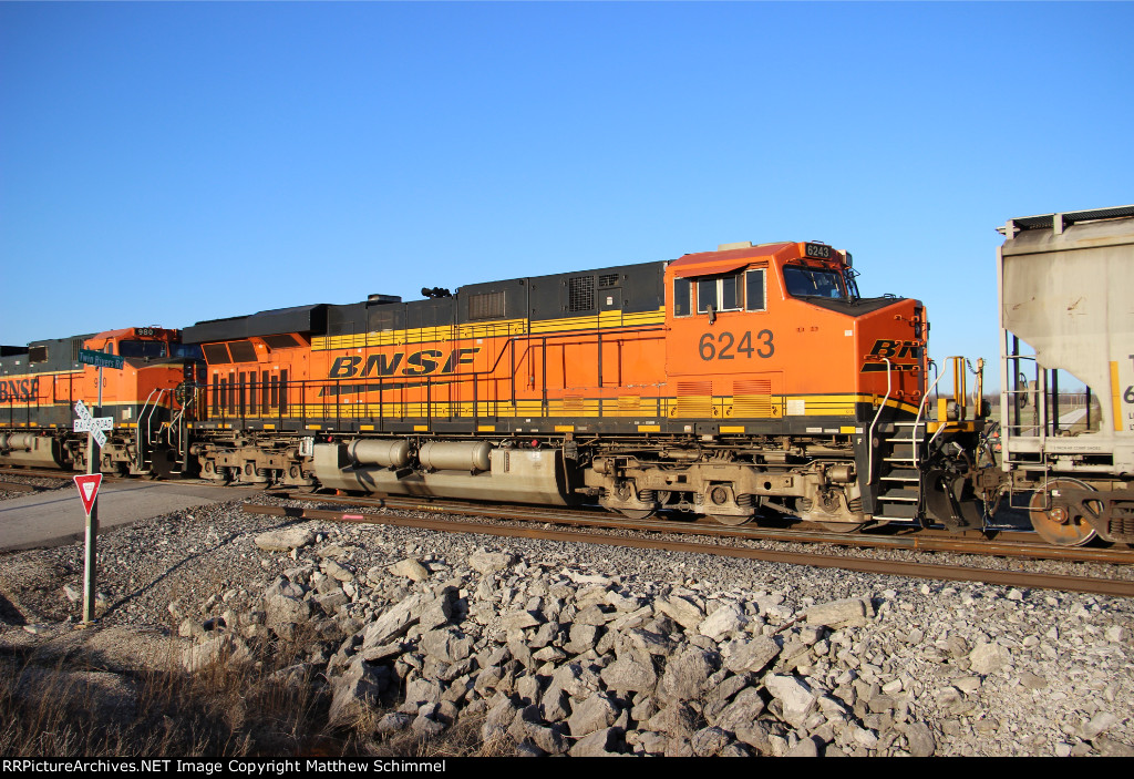 BNSF 6243